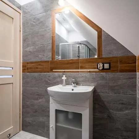 招待所 Domek U Swierkow - Apartamenty Z Aneksami I Pokoje Blisko Term Chocholowskich 3*