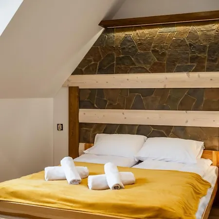 Domek U Swierkow - Apartamenty Z Aneksami I Pokoje Blisko Term Chocholowskich 3* 乔乔洛