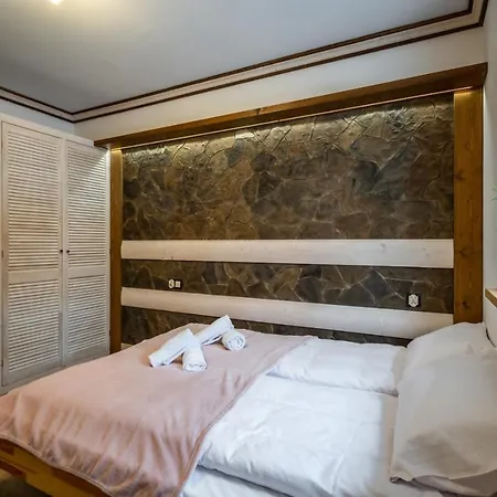 招待所 Domek U Swierkow - Apartamenty Z Aneksami I Pokoje Blisko Term Chocholowskich 乔乔洛