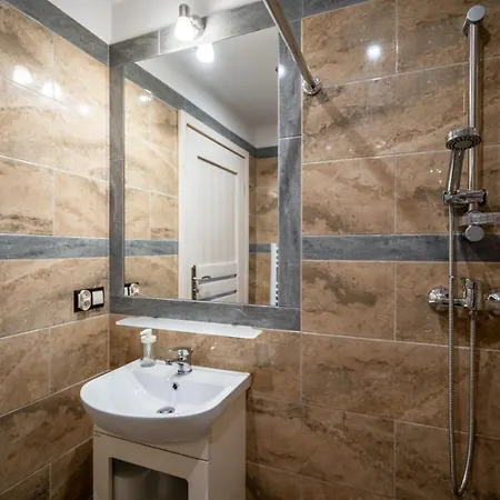 Domek U Swierkow - Apartamenty Z Aneksami I Pokoje Z Mini Lodowka Blisko Term Chocholowskich 3* Chocholow