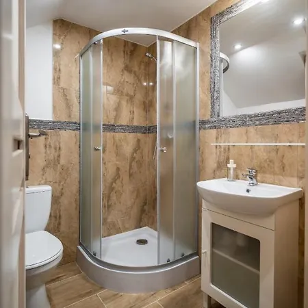 Domek u Świerków - pokoje i apartamenty z aneksami blisko Term Chocholowskich Chocholow