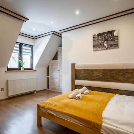 招待所 Domek U Swierkow - Apartamenty Z Aneksami I Pokoje Blisko Term Chocholowskich 乔乔洛